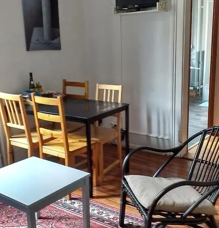 Apartment Centre Le 4 *